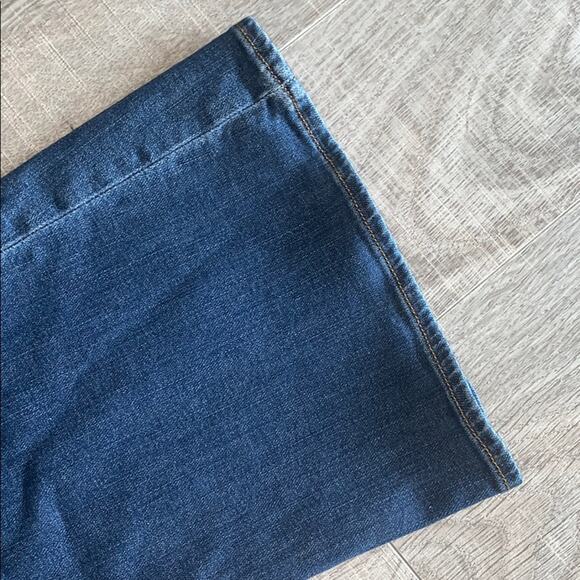 ELIE TAHARI Women's Flare Leg High Waist Denim Jeans - Picture 10 of 11